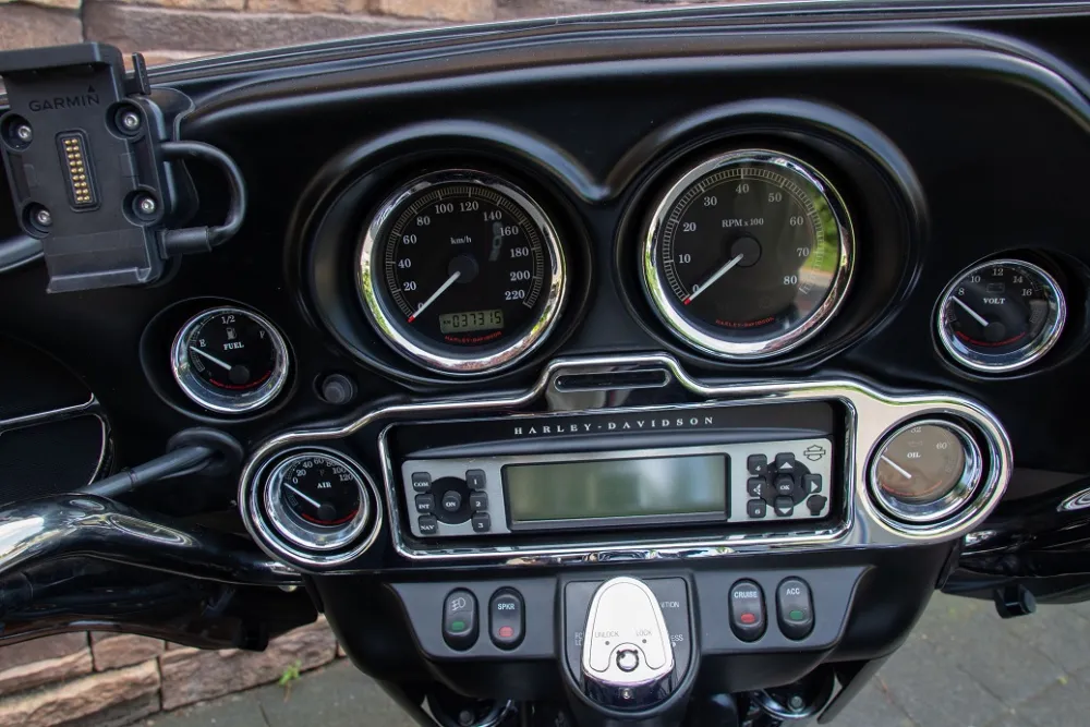 2009 Harley-Davidson FLHTCU Electra Glide Ultra Classic Jekill & Hyde *VERKOCHT*