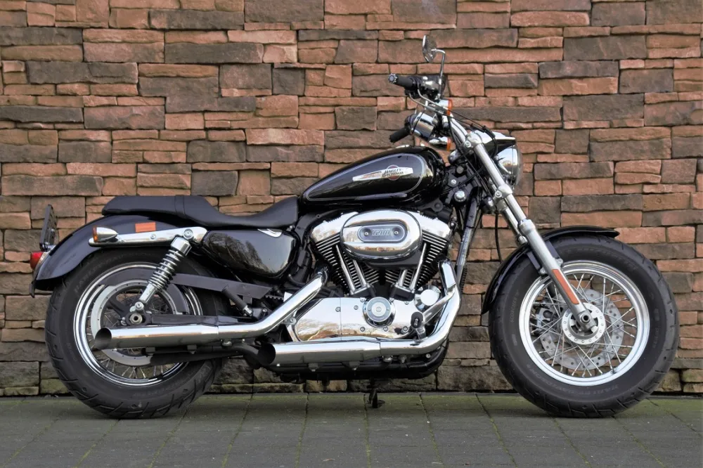 2011 Harley-Davidson Sportster XL 1200 CA Custom *VERKOCHT*