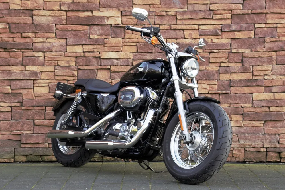 2011 Harley-Davidson Sportster XL 1200 CA Custom *VERKOCHT*
