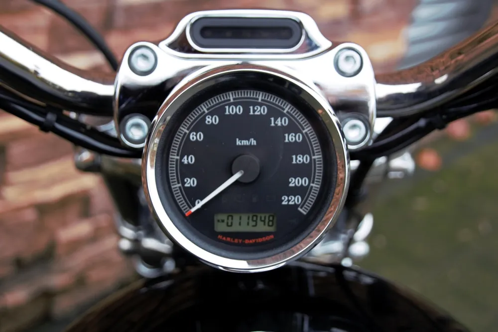 2011 Harley-Davidson Sportster XL 1200 CA Custom *VERKOCHT*