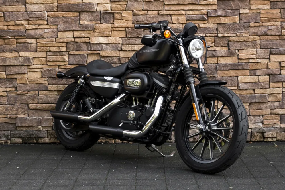 2011 Harley-Davidson XL883 N Sportster Iron denim black *VERKOCHT*