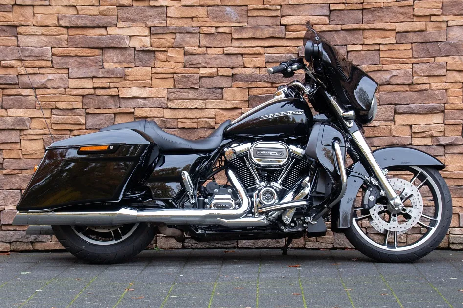 2017 Harley-Davidson FLHXS Street Glide Special 107 M8 NL-motor *VERKOCHT*