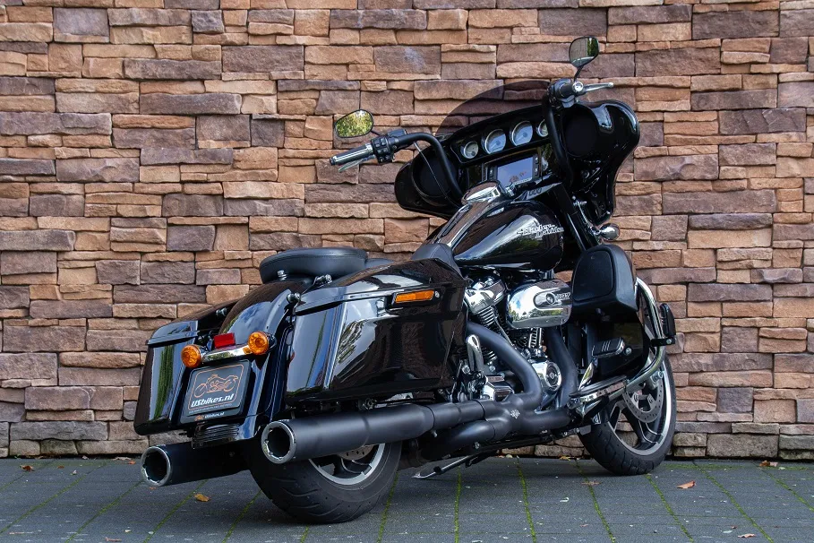 2017 Harley-Davidson FLHXS Street Glide Special 107 M8 NL-motor *VERKOCHT*