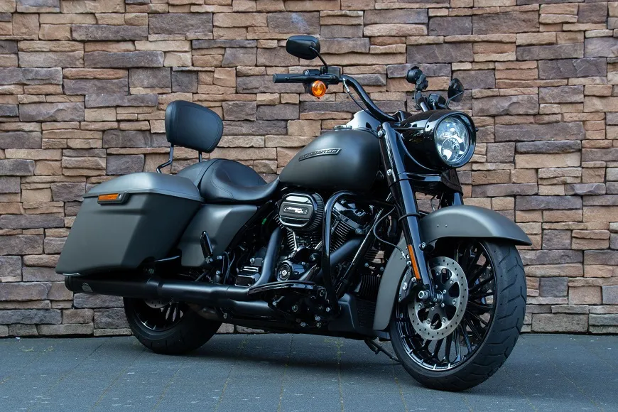 2018 Harley-Davidson FLHRXS Road King Special 107 M8 Jekill & Hyde *VERKOCHT*