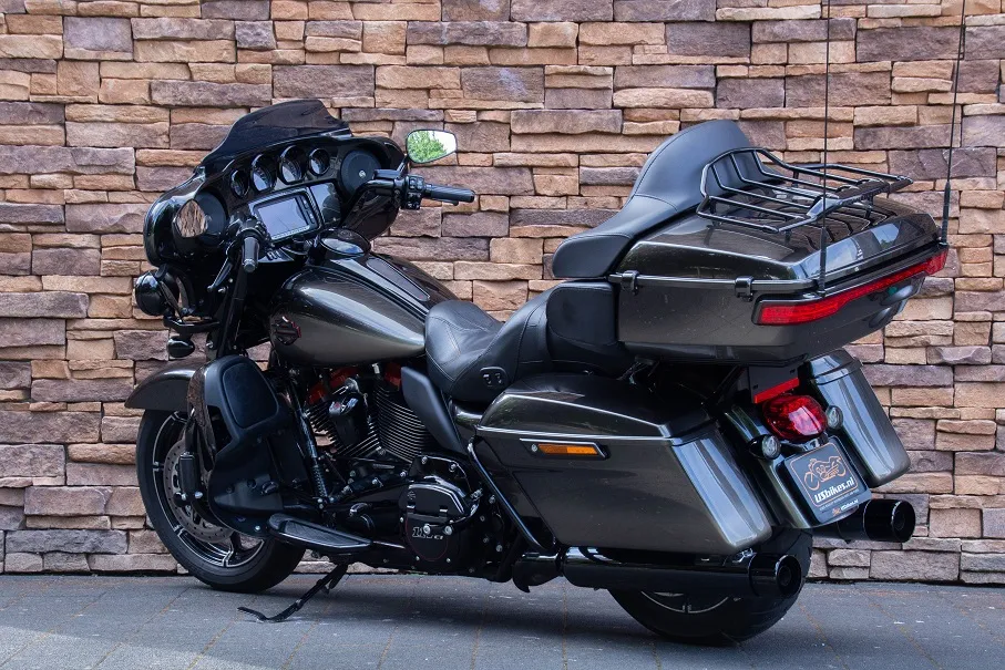 2018 Harley-Davidson FLHTKSE CVO Ultra Limited 117 Screamin Eagle *VERKOCHT*