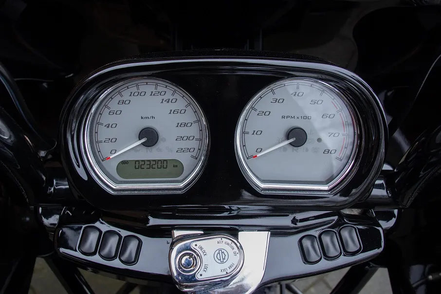 2018 Harley-Davidson Road Glide Special 107 M8 FLTRXS Jekill & Hyde *VERKOCHT*