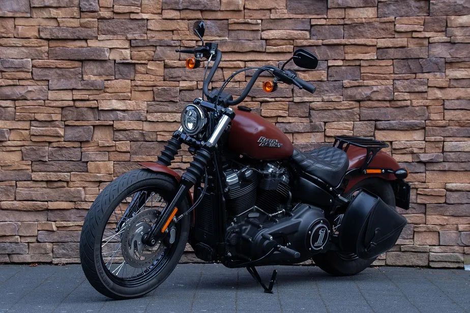 2018 Harley-Davidson FXBB Street Bob Softail 107 M8 Kesstech