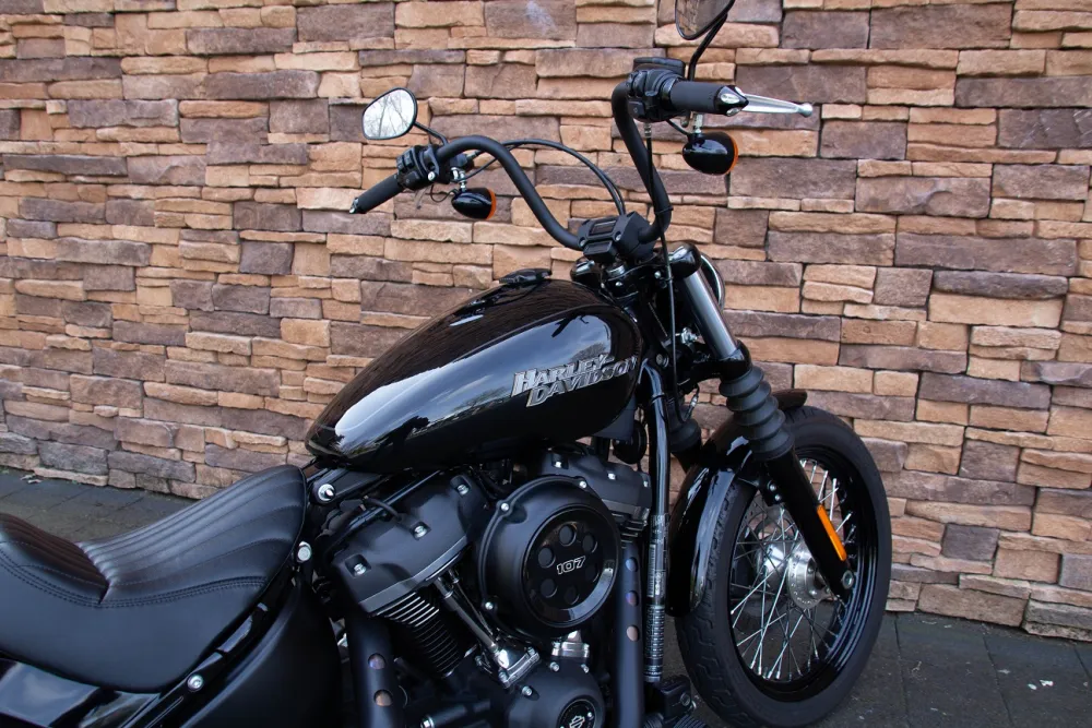 2018 Harley-Davidson FXBB Softail Street Bob 107 M Jekyll & Hyde *VERKOCHT*