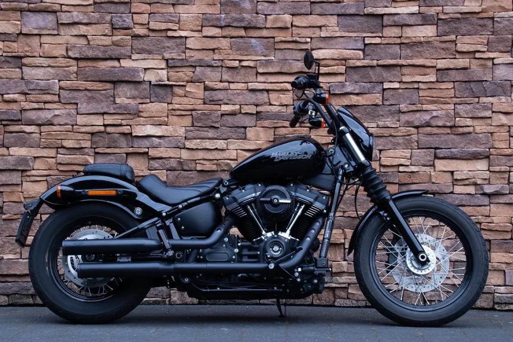 2018 Harley-Davidson FXBB Street Bob Softail Milwaukee-Eight 107 *VERKOCHT*