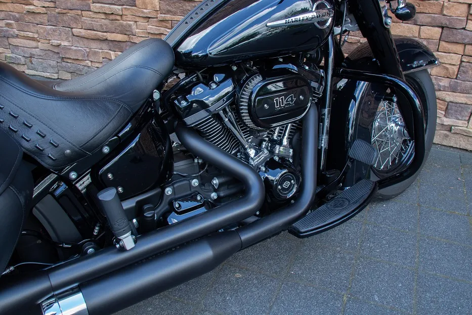 2019 Harley-Davidson Heritage Classic Softail 114 FLHCS Black Edition *VERKOCHT*