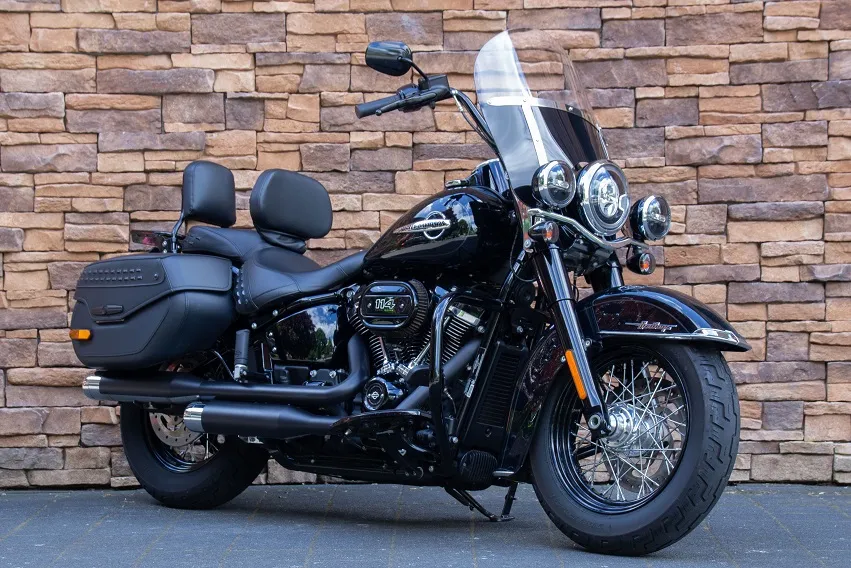 2019 Harley-Davidson Heritage Classic Softail 114 FLHCS Black Edition *VERKOCHT*