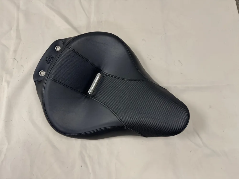 Bestuurder zadel Harley-Davidson Softail Breakout FXSB (2013-2017) 52000096