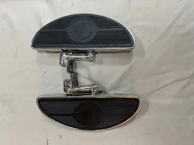 Chrome half-moon Floorboards Mid or Forward Mount Sportster Dyna Softail