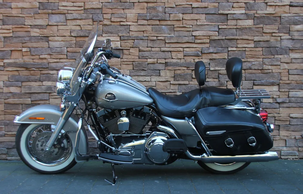 2008 Harley-Davidson FLHRC Road King Classic in vrijwel nieuwstaat *VERKOCHT*