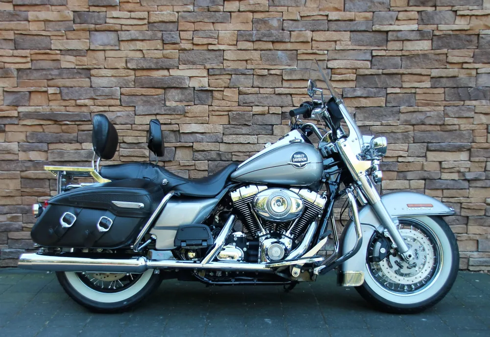 2008 Harley-Davidson FLHRC Road King Classic in vrijwel nieuwstaat *VERKOCHT*