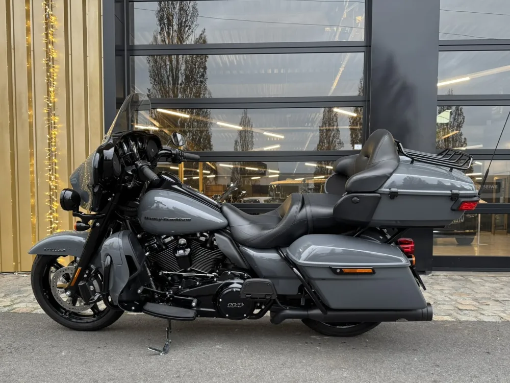 2022 Harley-Davidson Ultra Limited 114 FLHTK Blacked Out Jekill & Hyde BTW-motor!