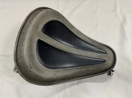 Harley-Davidson lederen classic solo veer zadel voor Sportster 2010-up