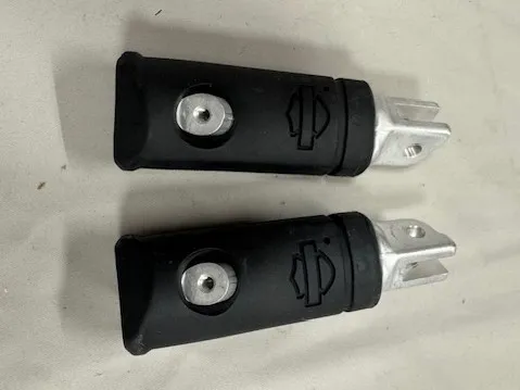 Harley-Davidson Rider footpeg Softail set FLSB, FXBB, FXBR/S & FXLR (2018-up)