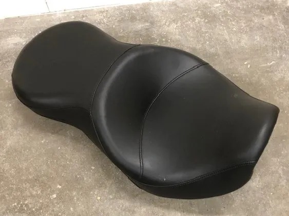 Harley-Davidson Sundowner duo zadel Dyna-modellen (2006-2017) 51540-06