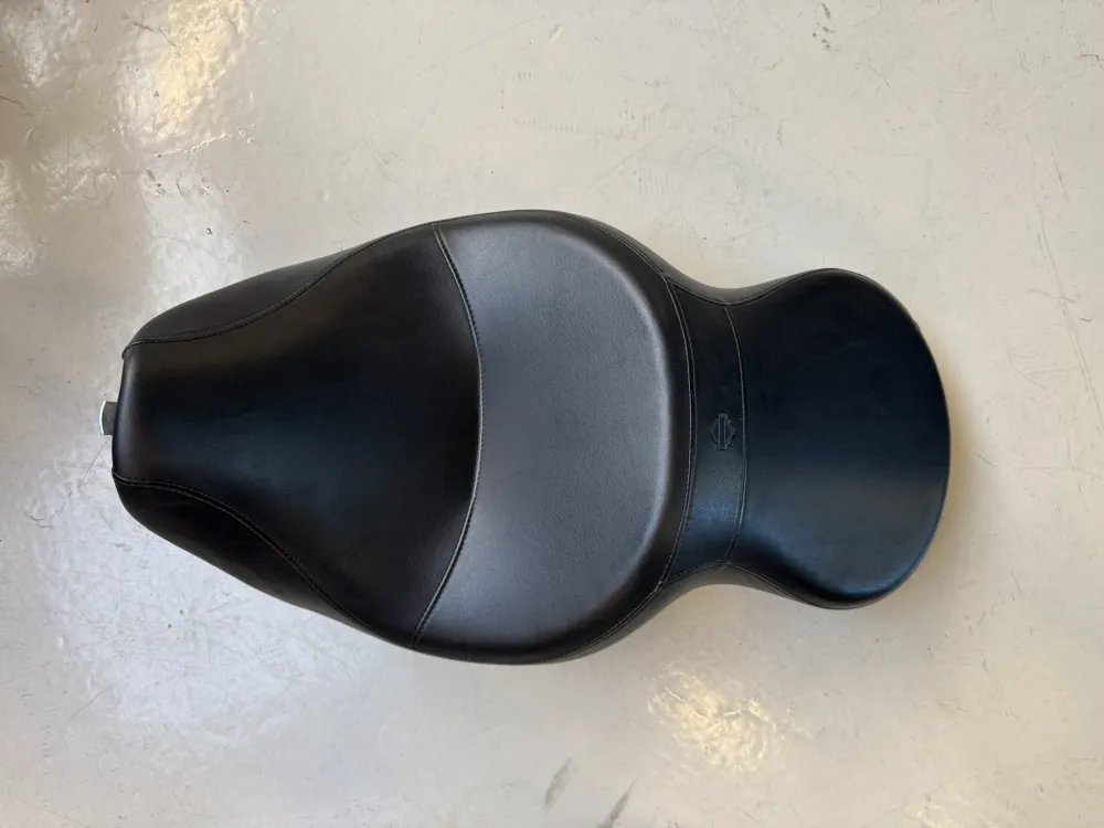 Harley-Davidson Sundowner Softail Slim en Blackline (2011-2017) 52000011