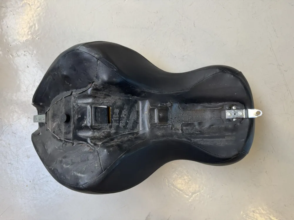 Harley-Davidson Sundowner Softail Slim en Blackline (2011-2017) 52000011