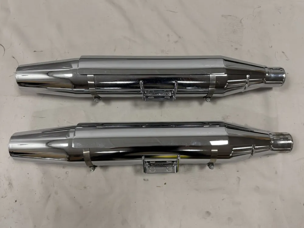 Uitlaatdempers Harley-Davidson Softail M8 FLHC(S) Heritage FLDE Deluxe (2018-up) 64900456