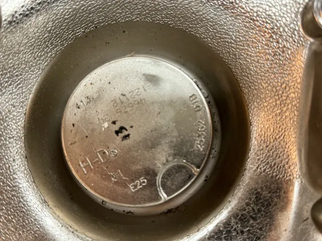 Cam Shaft Cover Dyna, Softails Touring (2001-2017) 25362-01B