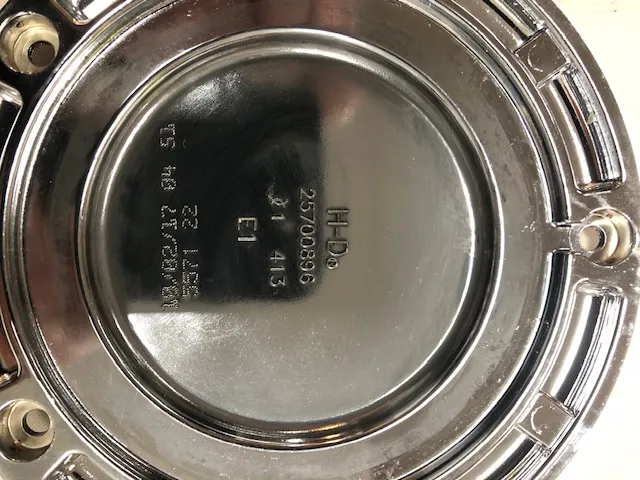 Harley-Davidson Derby Cover M8 Softail Chroom (2018-up)