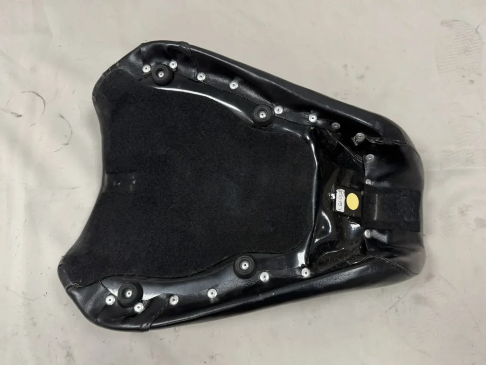 Zadel Le Pera Bare Bones Biker Gel Solo voor Harley-Davidson Sportster LGF-006