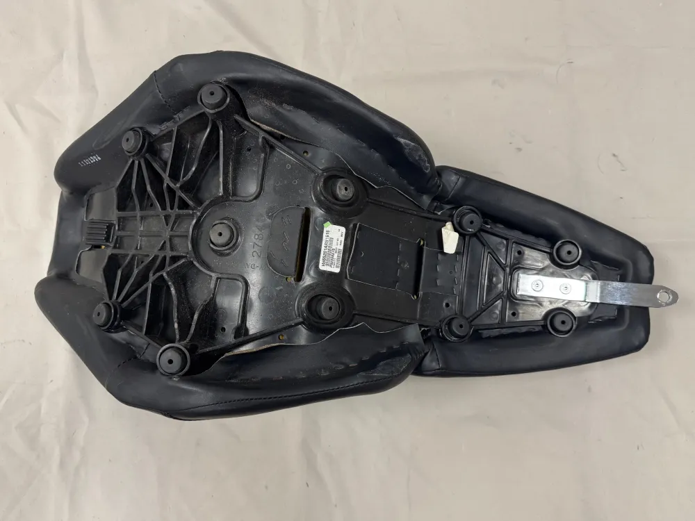 Zadel Harley-Davidson FLSB Sport Glide compleet 52000270 52000357Zadel Harley-Davidson FLSB Sport Glide compleet 52000270 52000357