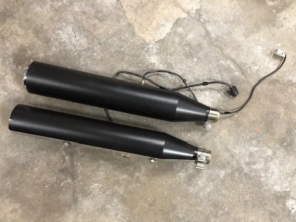 Originele uitlaatdempers Harley-Davidson Softail M8 114 FXBBS Street Bob FXLRS(T) Low Rider S (2021-up) 64900939 