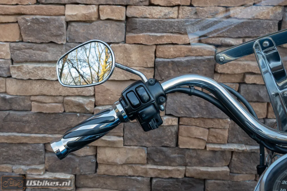 2005 Harley-Davidson FLHRC Road King Classic