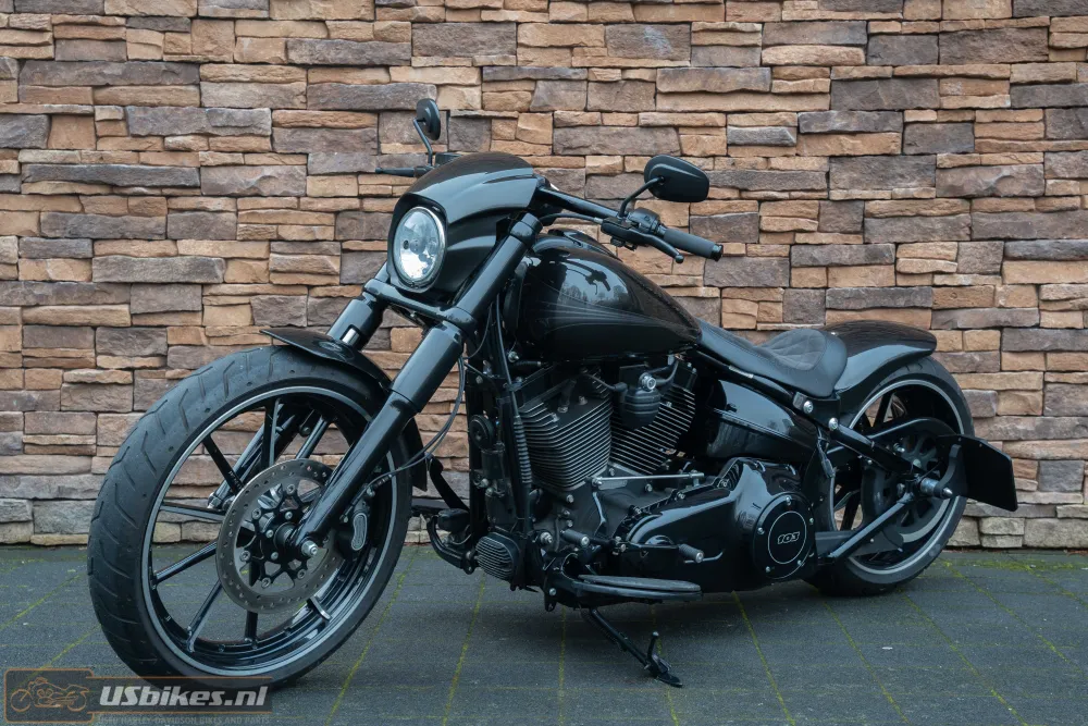 2015 Harley-Davidson FXSB Softail Breakout 103 Blacked-out 
