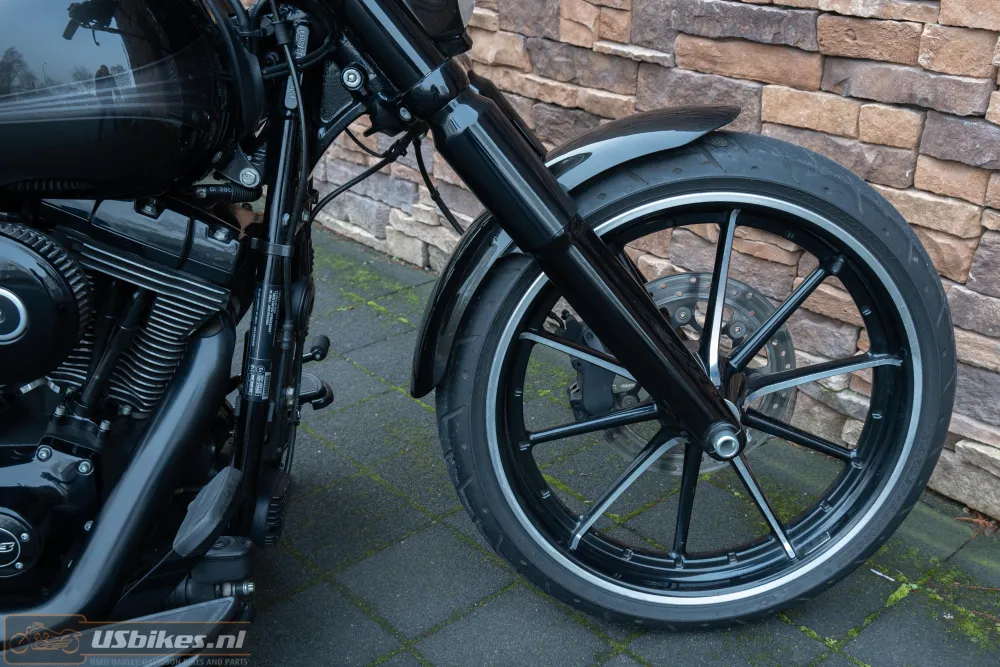 2015 Harley-Davidson FXSB Softail Breakout 103 Blacked-out 