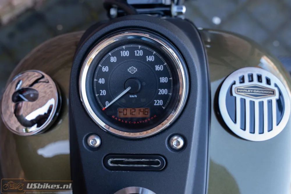 2017 Harley Davidson FXDB Dyna Street Bob 103 ABS Olive Gold