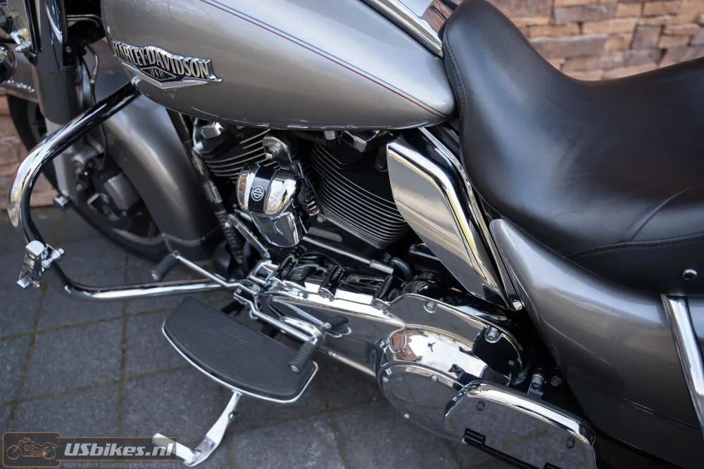 2016 Harley-Davidson FLHR Road King 107 M8