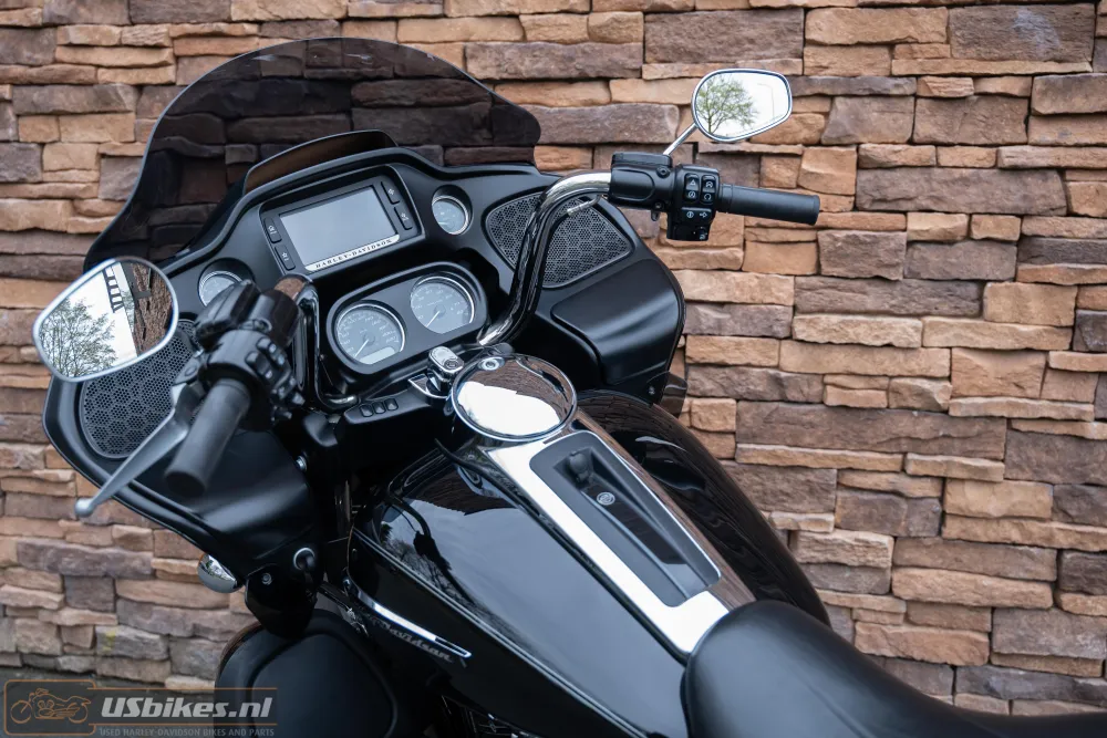 2016 Harley-Davidson FLTRU Road Glide Ultra 103