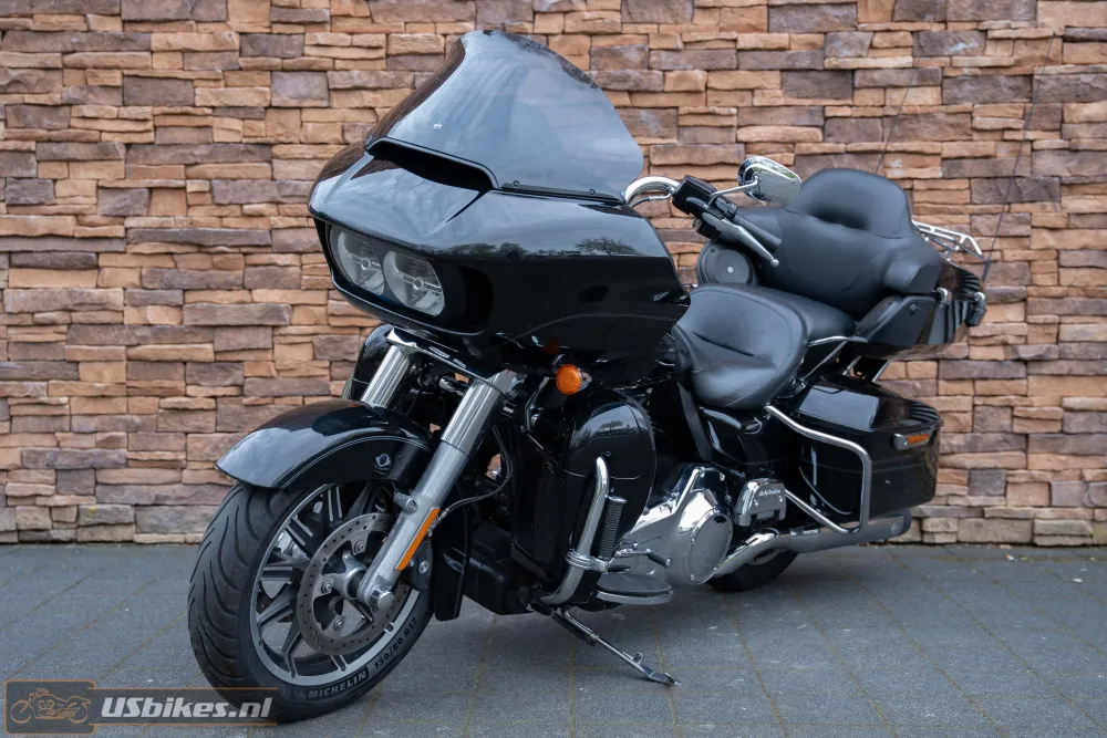2016 Harley-Davidson FLTRU Road Glide Ultra 103