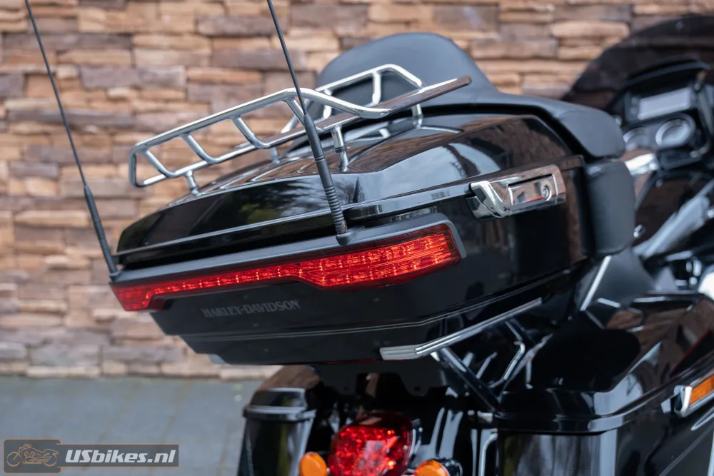 2016 Harley-Davidson FLTRU Road Glide Ultra 103
