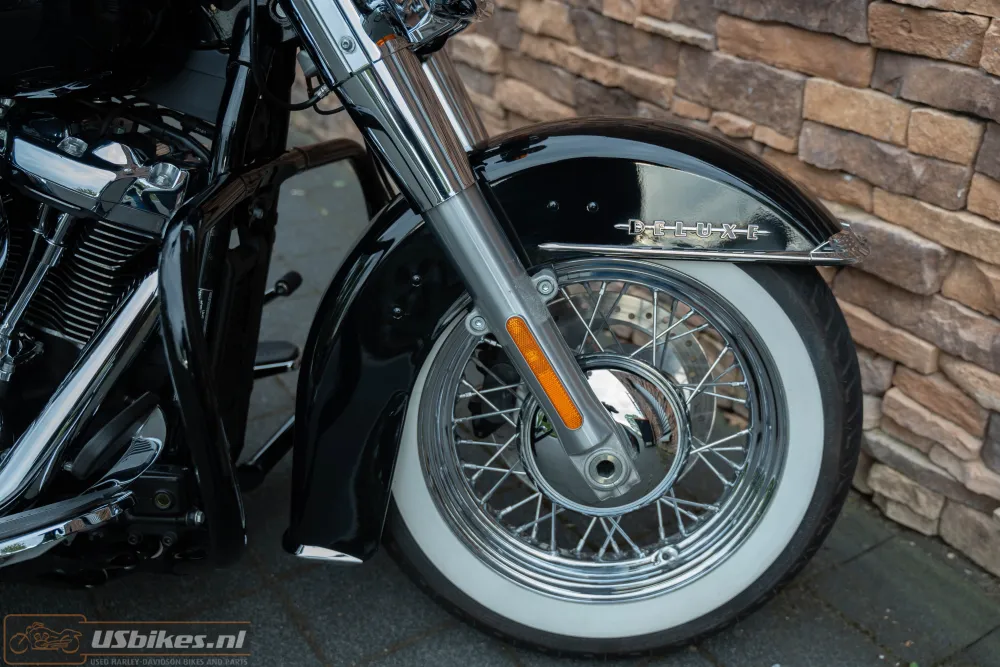 2020 Harley-Davidson FLDE Softail Deluxe 107 M8