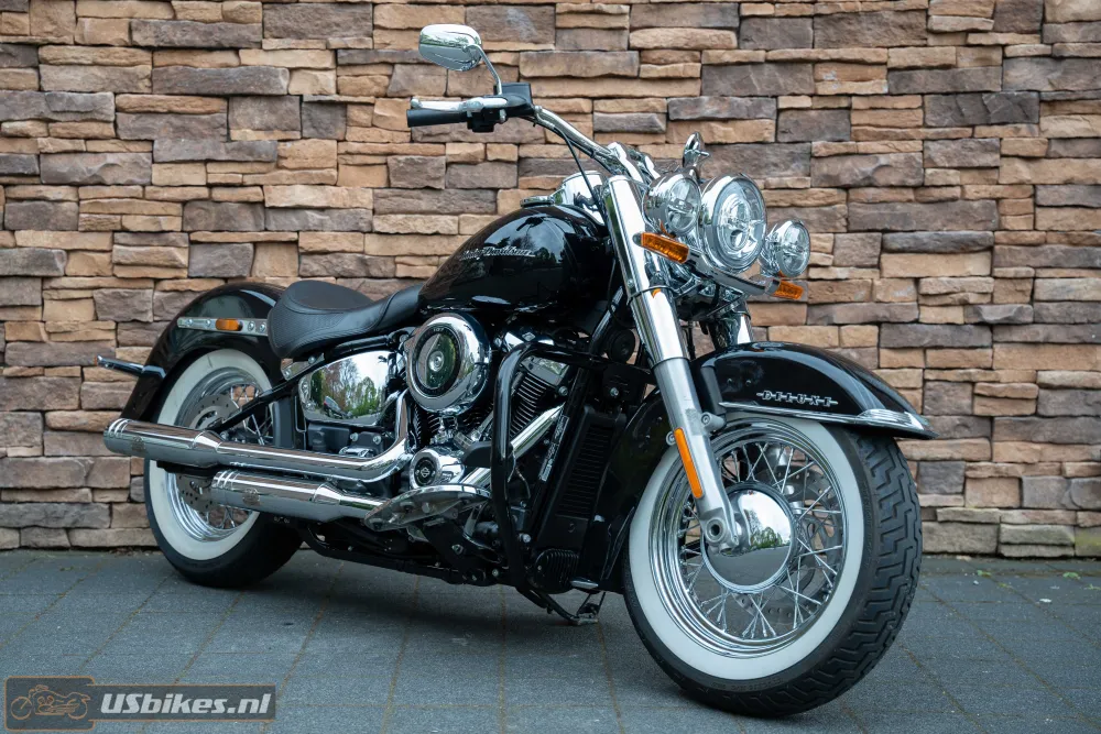 2020 Harley-Davidson FLDE Softail Deluxe 107 M8
