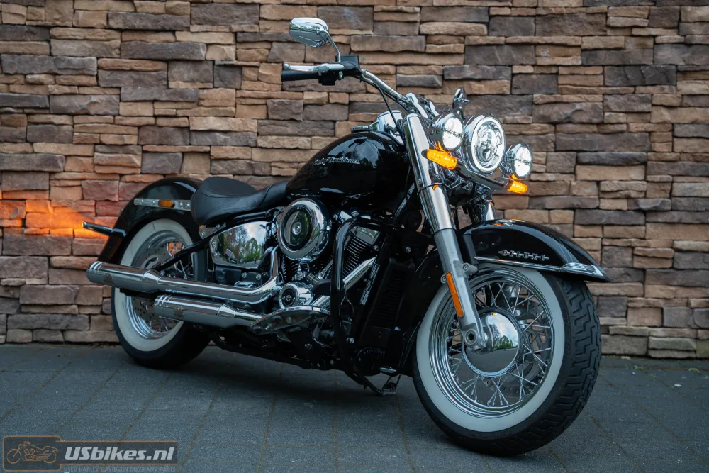 2020 Harley-Davidson FLDE Softail Deluxe 107 M8