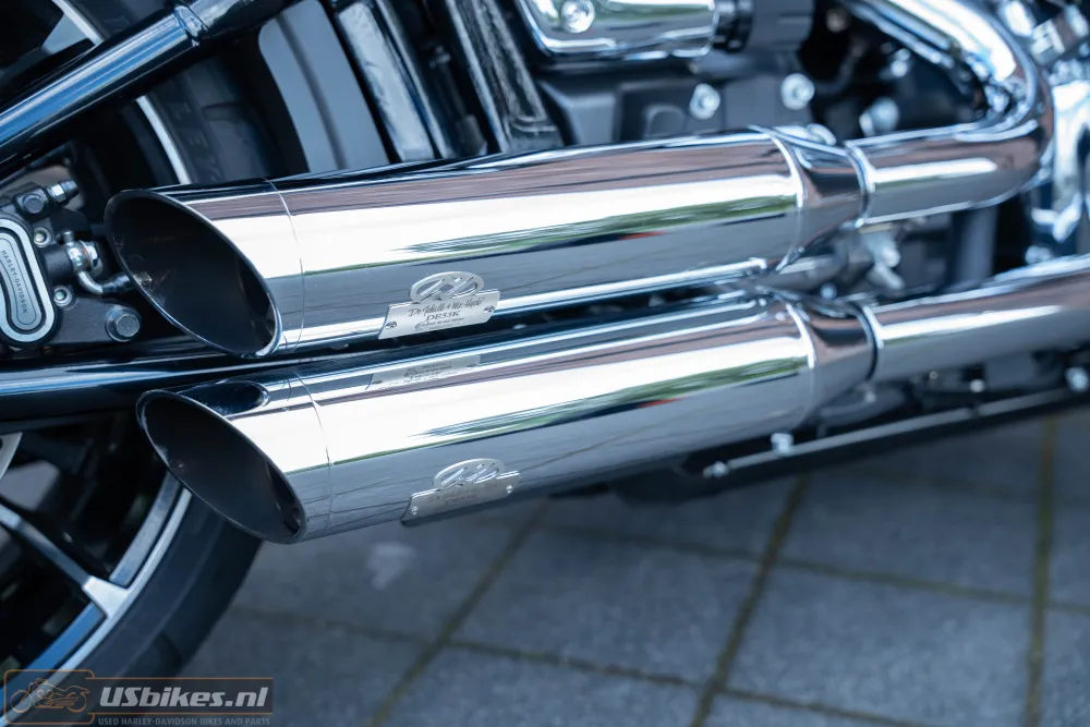 2023 Harley-Davidson FXBR Breakout Softail 107 M8 BTW-motor!