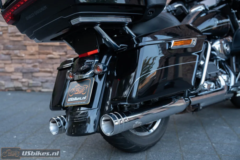 2016 Harley-Davidson FLHTK Electra Glide Ultra Limited Jekill & Hyde