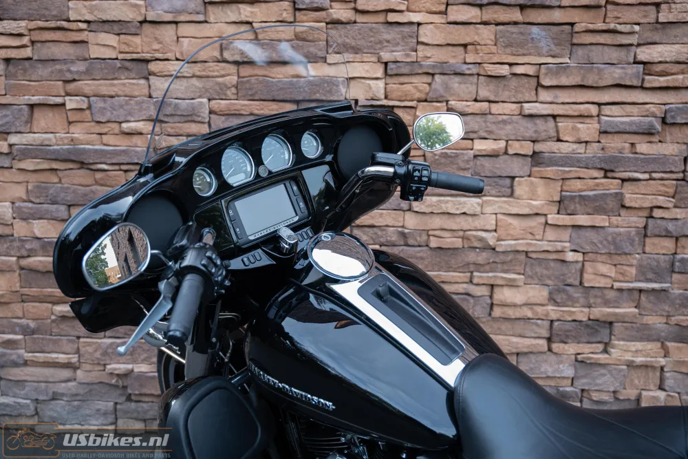 2016 Harley-Davidson FLHTK Electra Glide Ultra Limited Jekill & Hyde