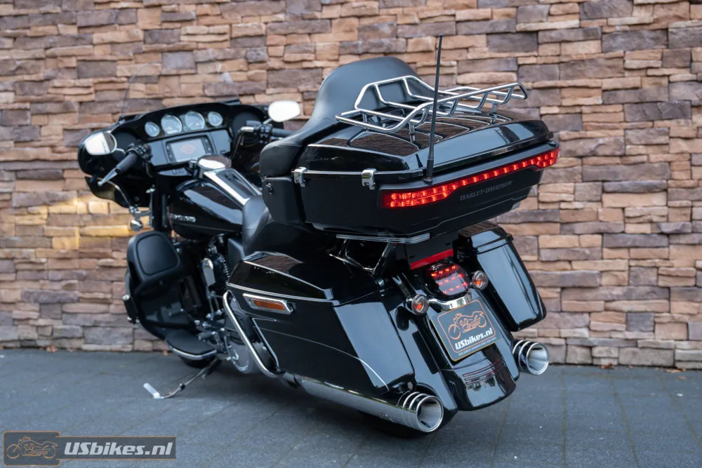 2016 Harley-Davidson FLHTK Electra Glide Ultra Limited Jekill & Hyde