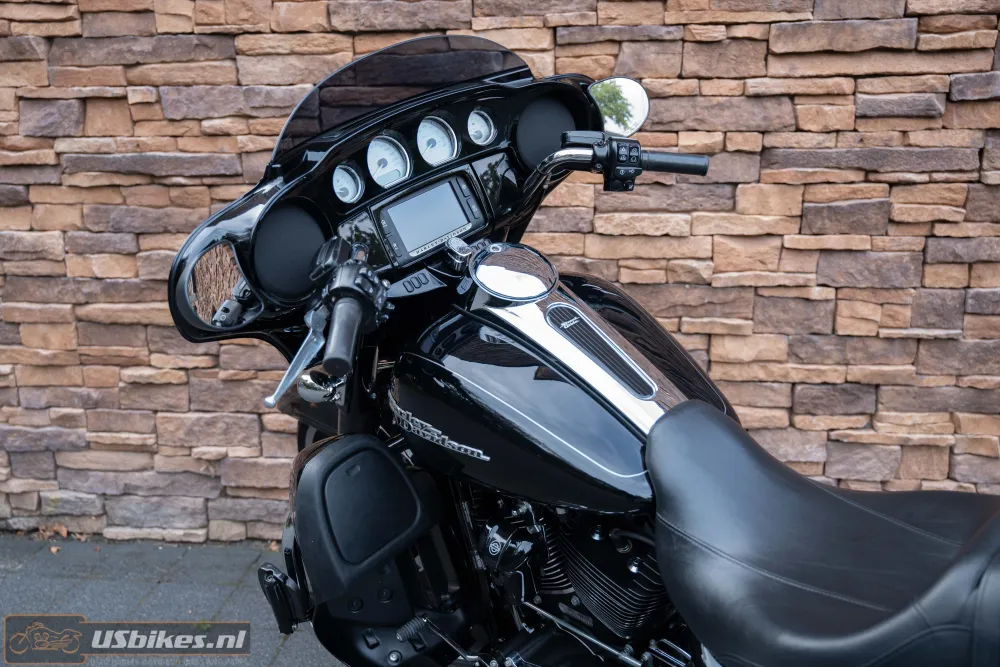 2016 Harley-Davidson FLHXS Street Glide Special 103 Jekill & Hyde