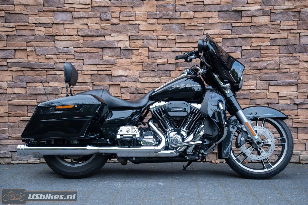 2016 Harley-Davidson FLHXS Street Glide Special 103 Jekill & Hyde