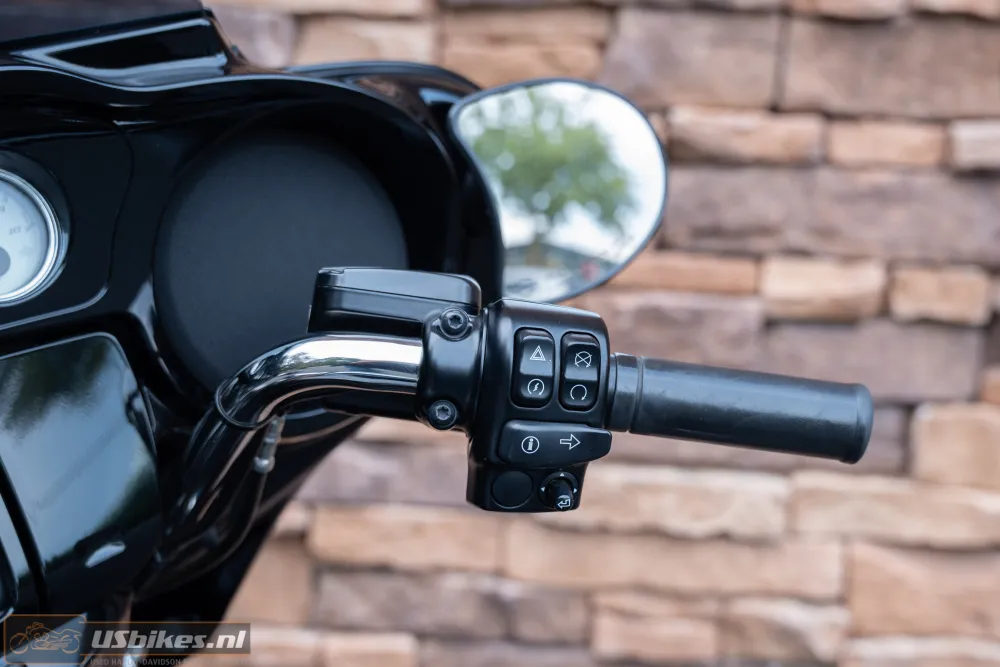 2016 Harley-Davidson FLHXS Street Glide Special 103 Jekill & Hyde