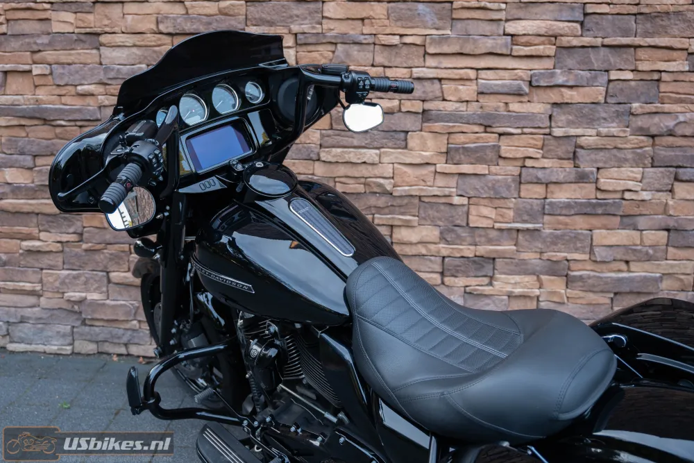 2020 Harley-Davidson FLHXS Street Glide Special 114 M8 black edition